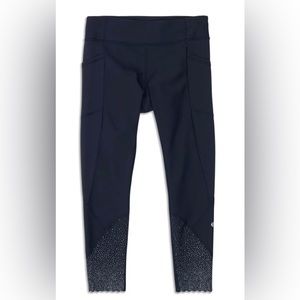 Like new Lululemon Tight Stuff legging